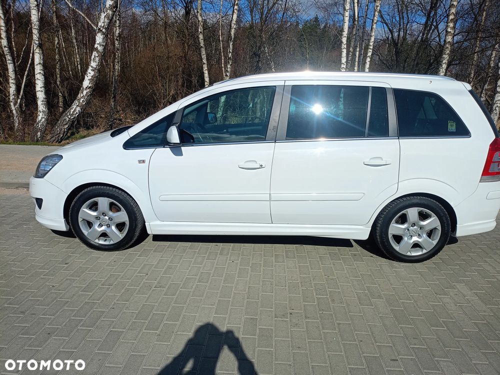 Opel Zafira 1.8 Design Edition - 8