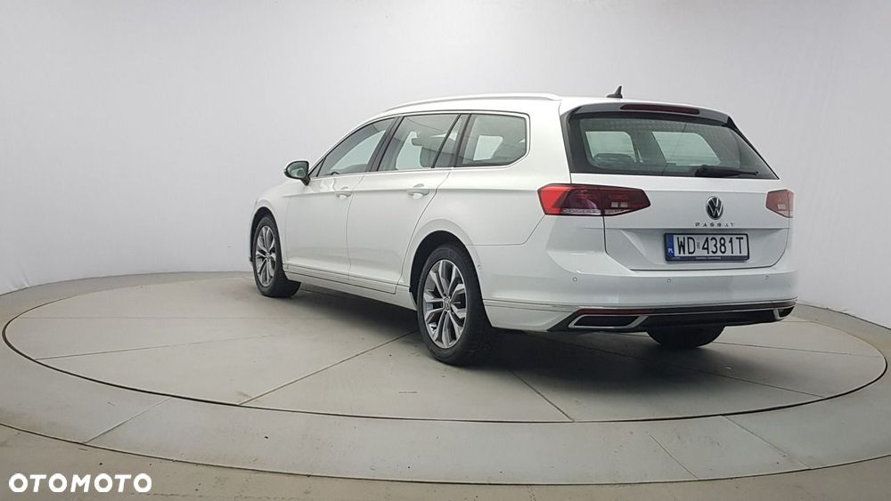 Volkswagen Passat - 5