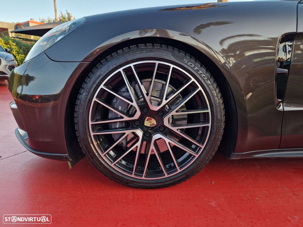 Porsche Panamera 4 E-Hybrid Edition 10 Anos - 7