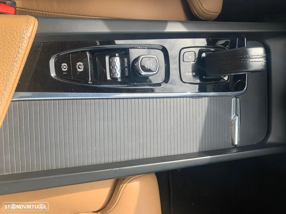 Volvo XC 60 T8 AWD Recharge Geartronic RDesign - 12