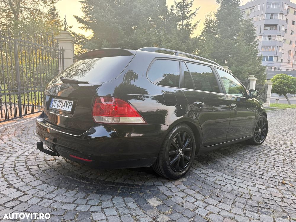 Volkswagen Golf 1.6 TDI DPF MATCH - 10