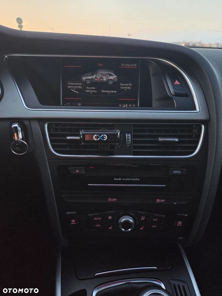 Audi A4 Avant 2.0 TDI - 22