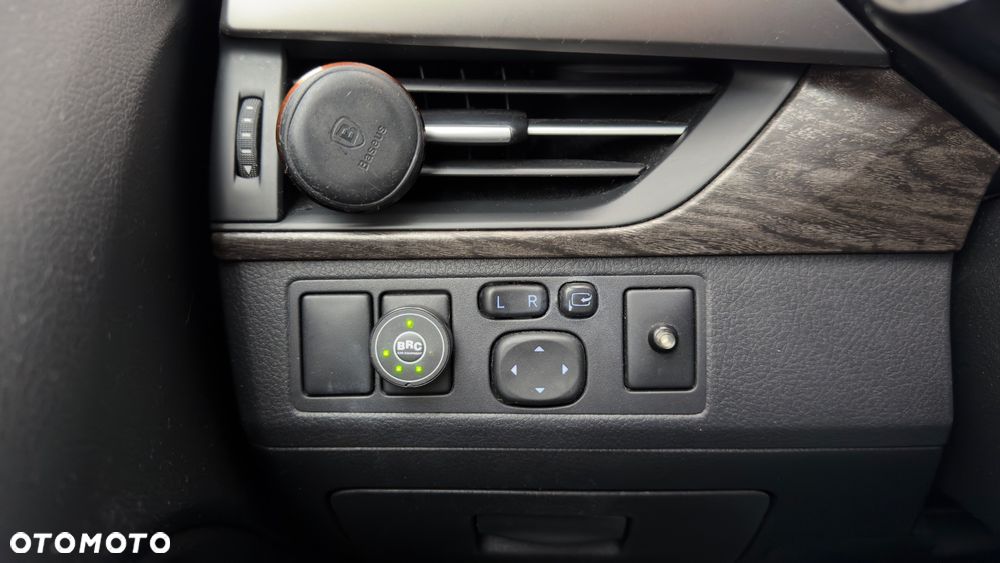 Toyota Avensis Touring Sports 1.8 Multidrive S Executive - 16