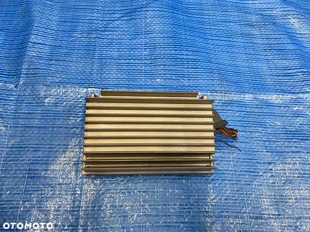 WZMACNIACZ AUDIO NAGŁOŚNIENIA HI-FI  BMW F01 F02 F06 F07 F10 F11 F12 13 HARMAN  9233728 ORYGINAŁ - 2