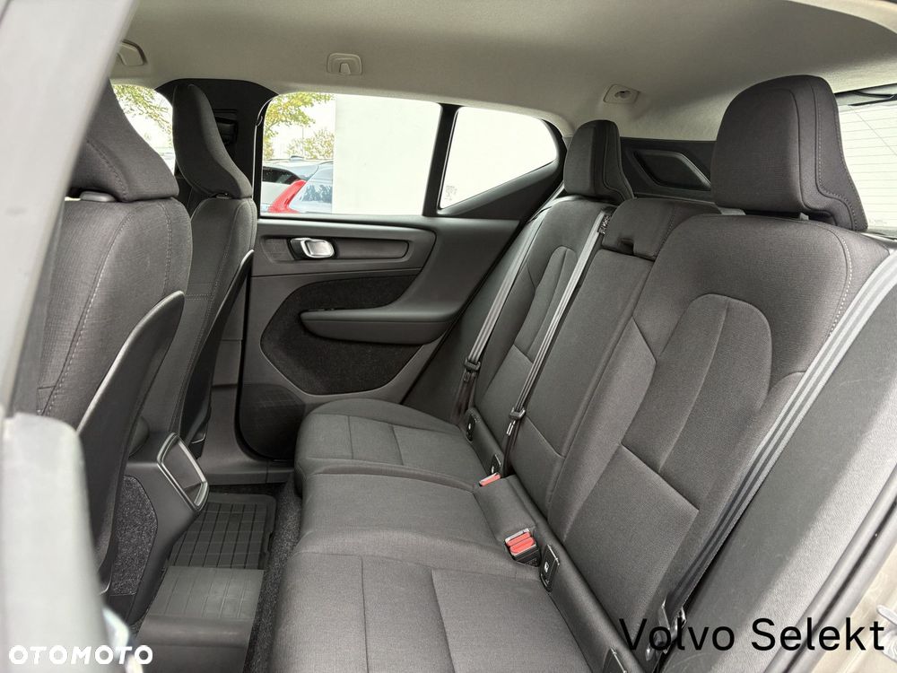 Volvo XC 40 - 18