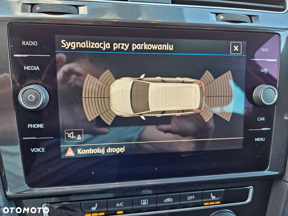 Volkswagen Golf - 16
