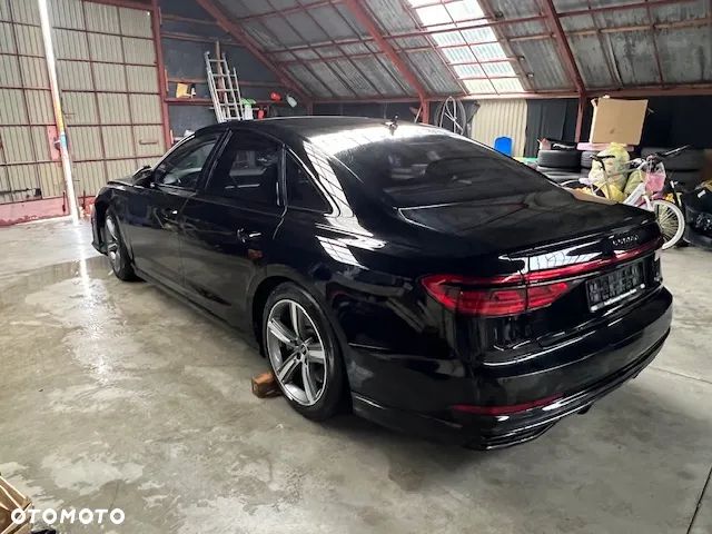 Audi A8 - 5