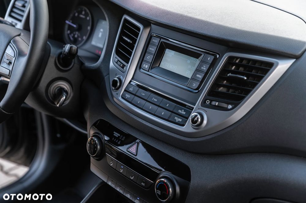 Hyundai Tucson blue 1.7 CRDi 2WD Style - 26