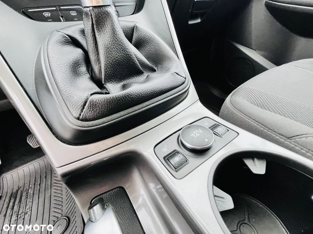 Ford Kuga 1.5 EcoBoost 2x4 Trend - 11