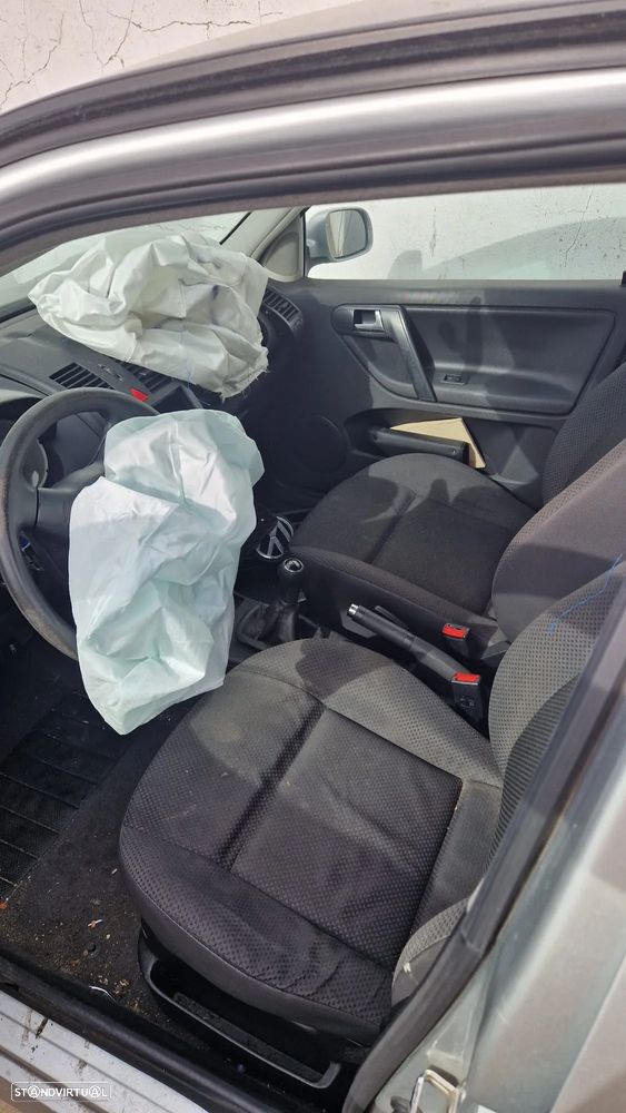 Salvado Volkswagen Polo (6N) de 2001 - 6