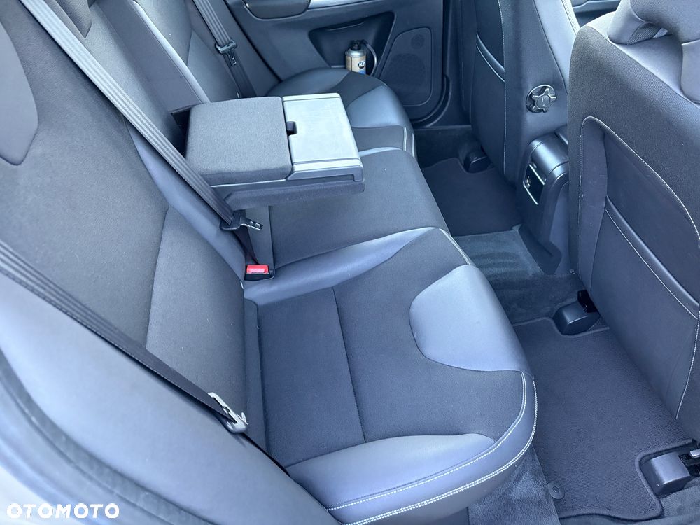 Volvo XC 60 DRIVe Momentum - 7