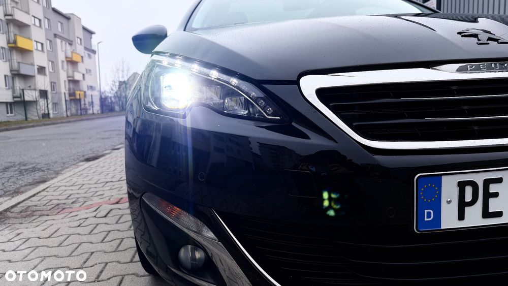 Peugeot 308 PureTech 130 GPF Black Edition - 14