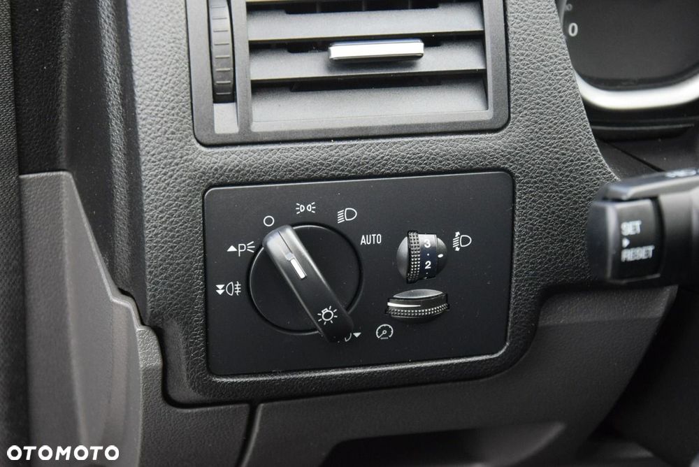 Ford Kuga 2.0 TDCi 4x4 Titanium - 40