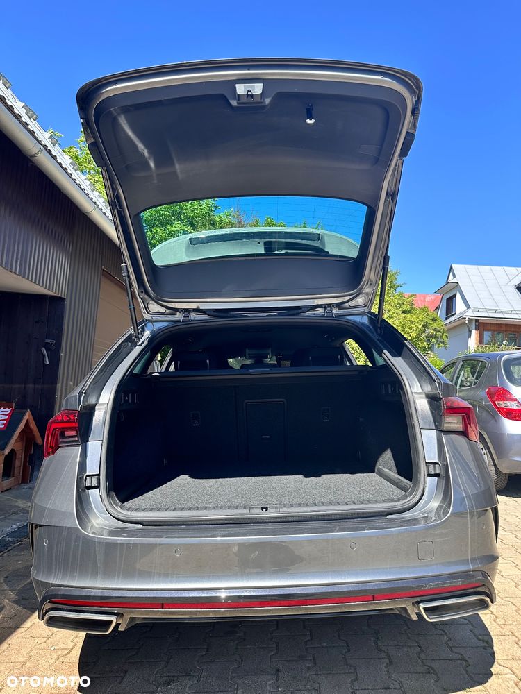 Skoda Octavia Combi 1.4 TSI iV DSG RS - 10