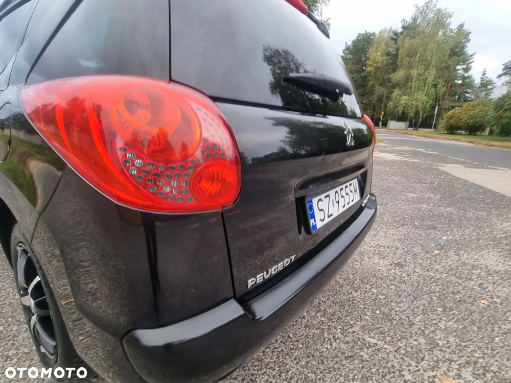 Peugeot 207 1.4 16V Presence - 10