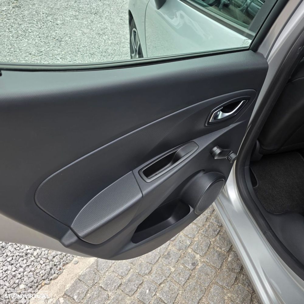 Renault Clio 0.9 TCE Dynamique S - 25