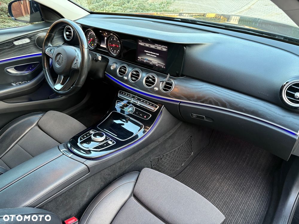 Mercedes-Benz Klasa E 220 d 9G-TRONIC - 17