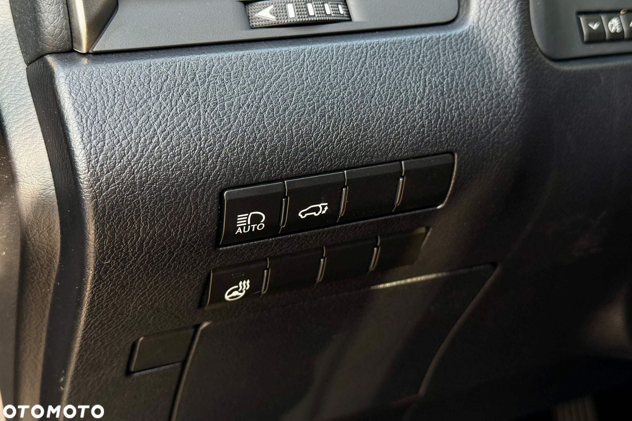 Lexus RX 450h Business Edition - 22