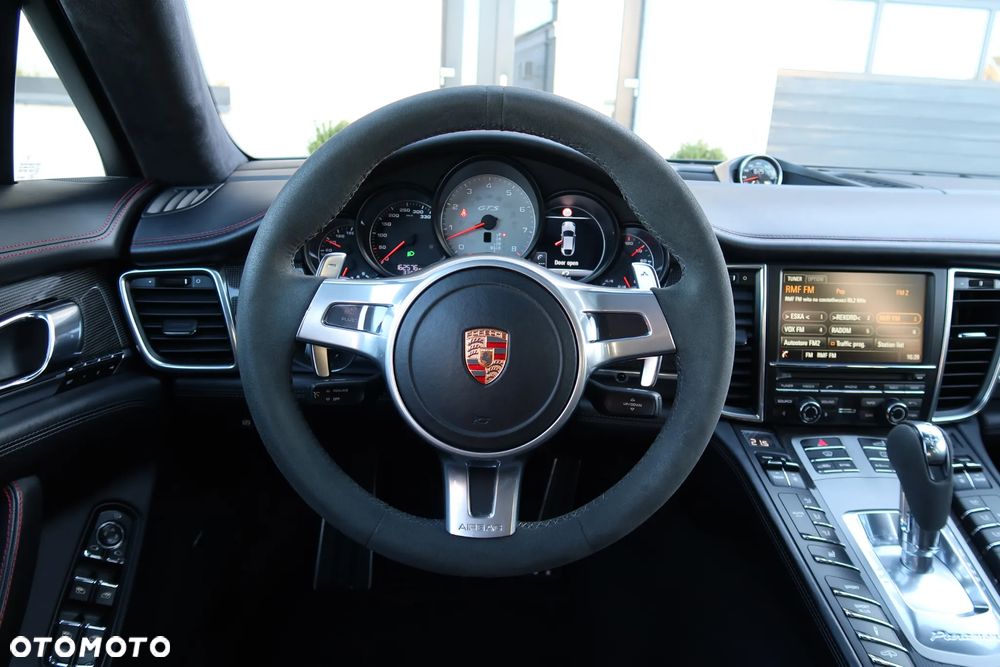 Porsche Panamera GTS - 23