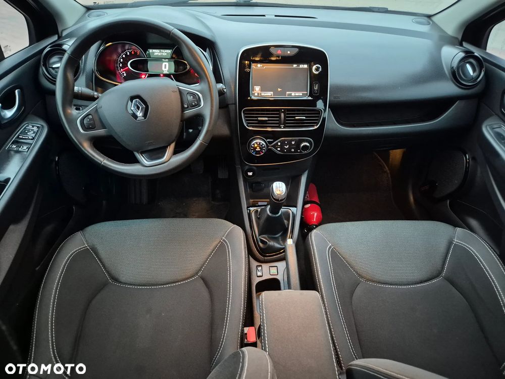 Renault Clio - 23