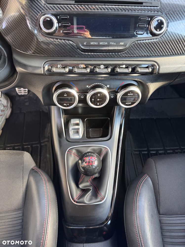 Alfa Romeo Giulietta 1.4 TB 16V Multiair - 14