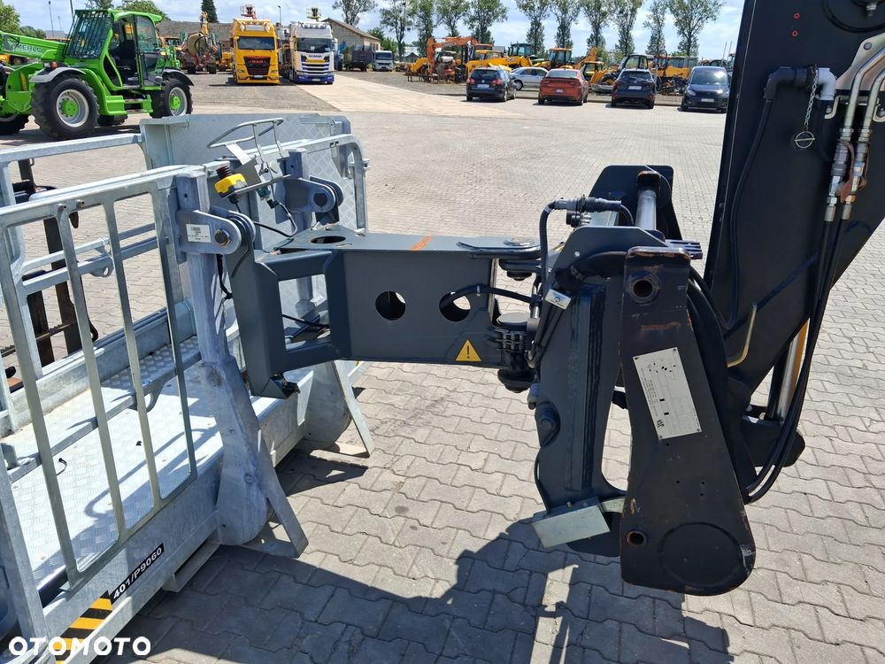 JCB 555 - 210 R ROTO - 8