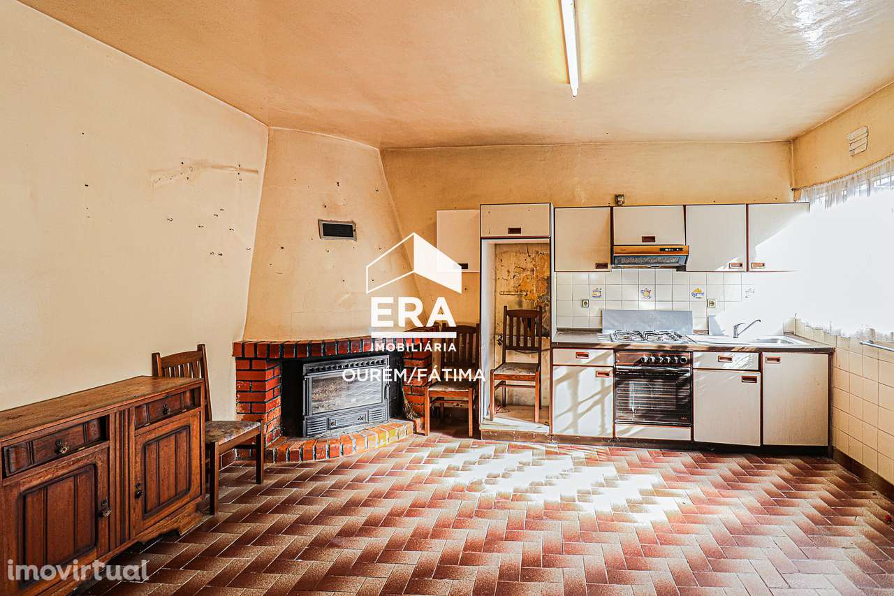 Moradia T3 implantada num terreno com 3.855m2 em Casal Domingos João - Grande imagem: 4/30