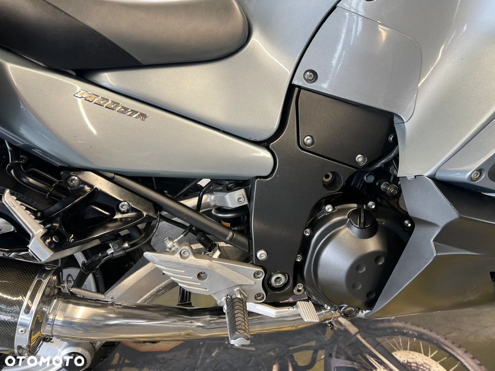 Kawasaki GTR - 28