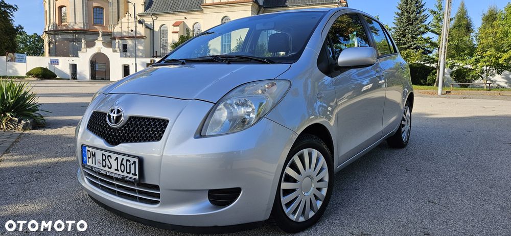 Toyota Yaris - 8