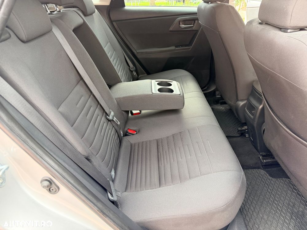 Toyota Auris 1.8 L VVT-i Luna - 11