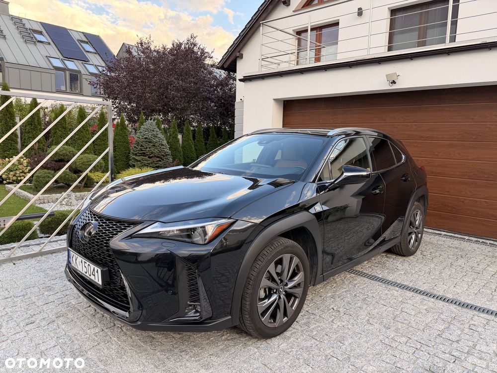 Lexus UX - 1