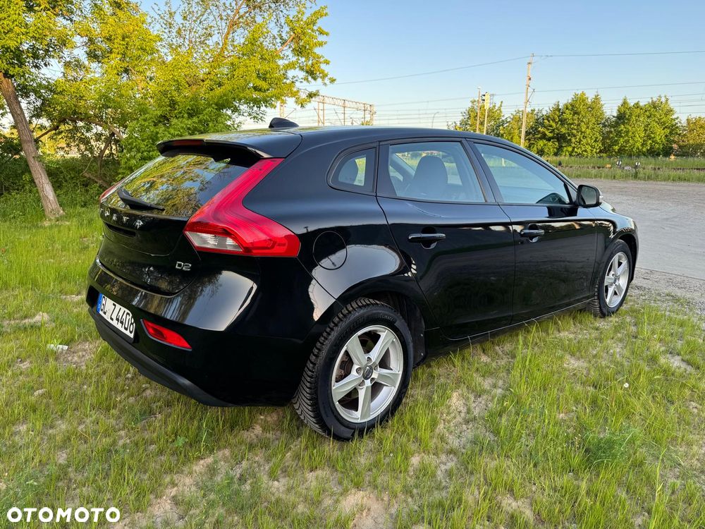 Volvo V40 D2 Momentum - 14