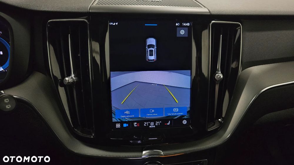 Volvo XC 60 B4 D Plus Dark - 30
