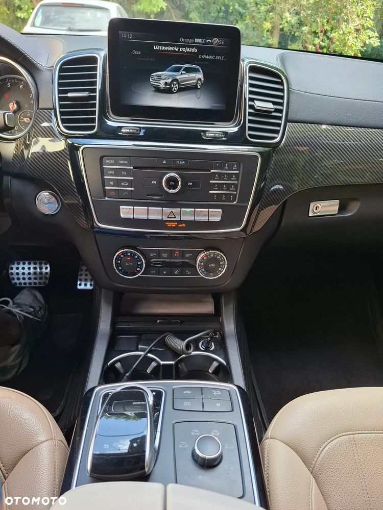 Mercedes-Benz GLS - 15