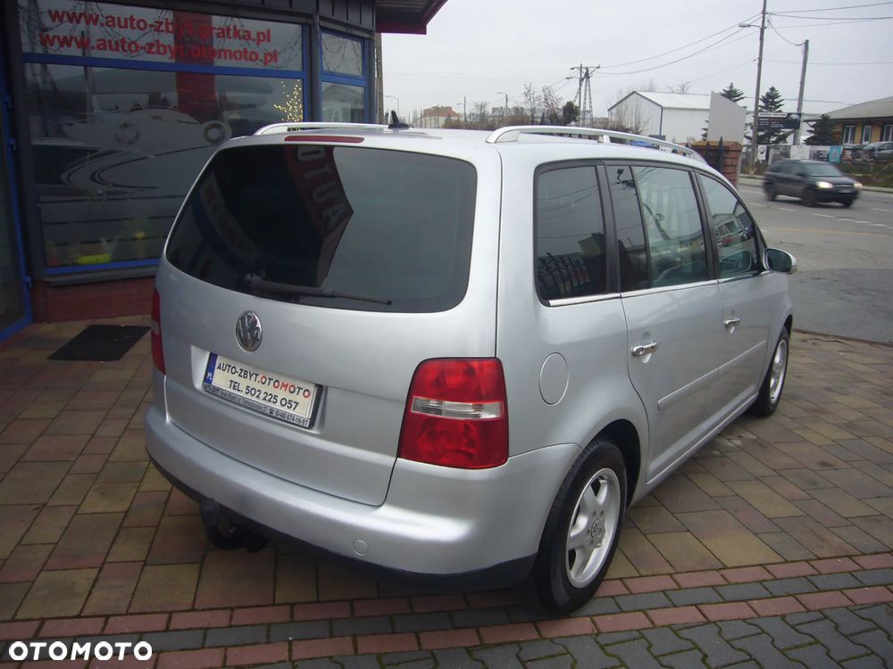 Volkswagen Touran 2.0 TDI DPF Highline - 7