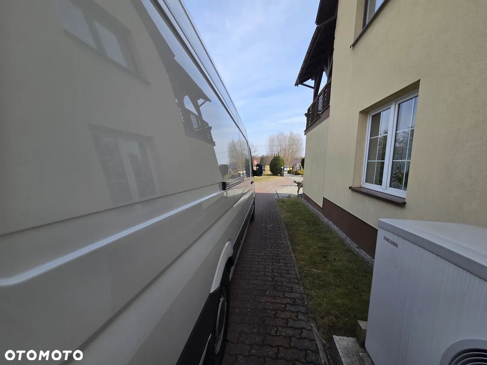 Mercedes-Benz Sprinter - 15