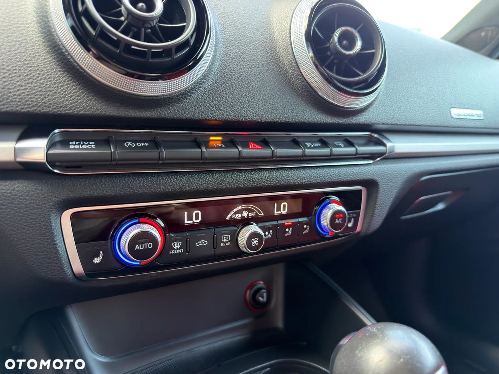 Audi A3 Sportback 2.0 TDI Quattro Ambiente S tronic - 35