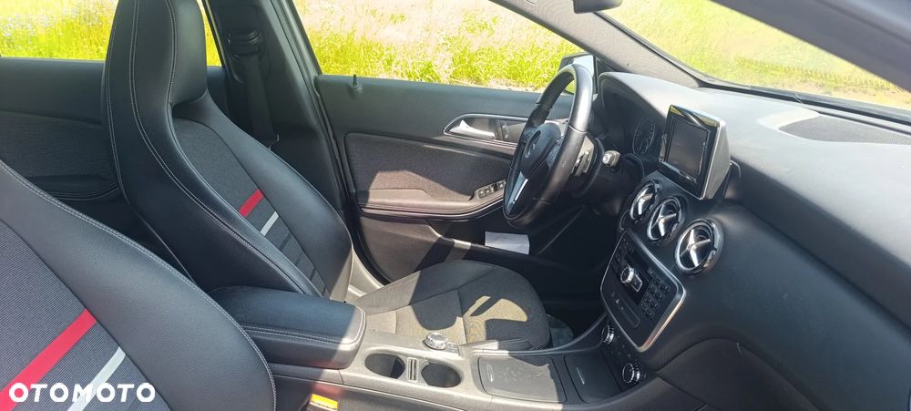 Mercedes-Benz Klasa A 200 7G-DCT - 10