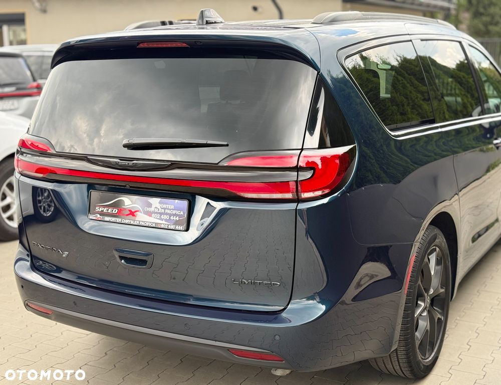 Chrysler Pacifica - 11