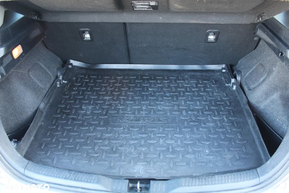 Toyota Auris 2.0 D-4D Premium - 19