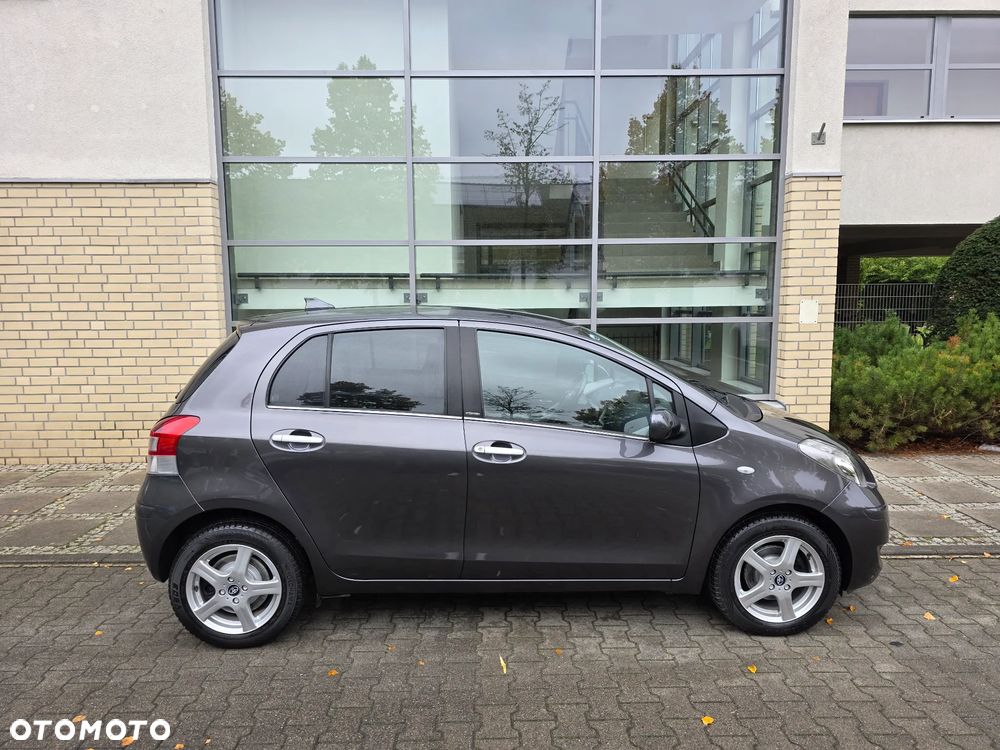 Toyota Yaris - 8