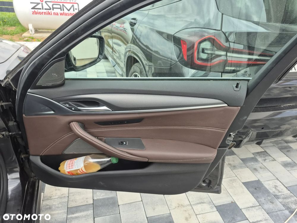 BMW Seria 5 530e xDrive M Sport sport - 6