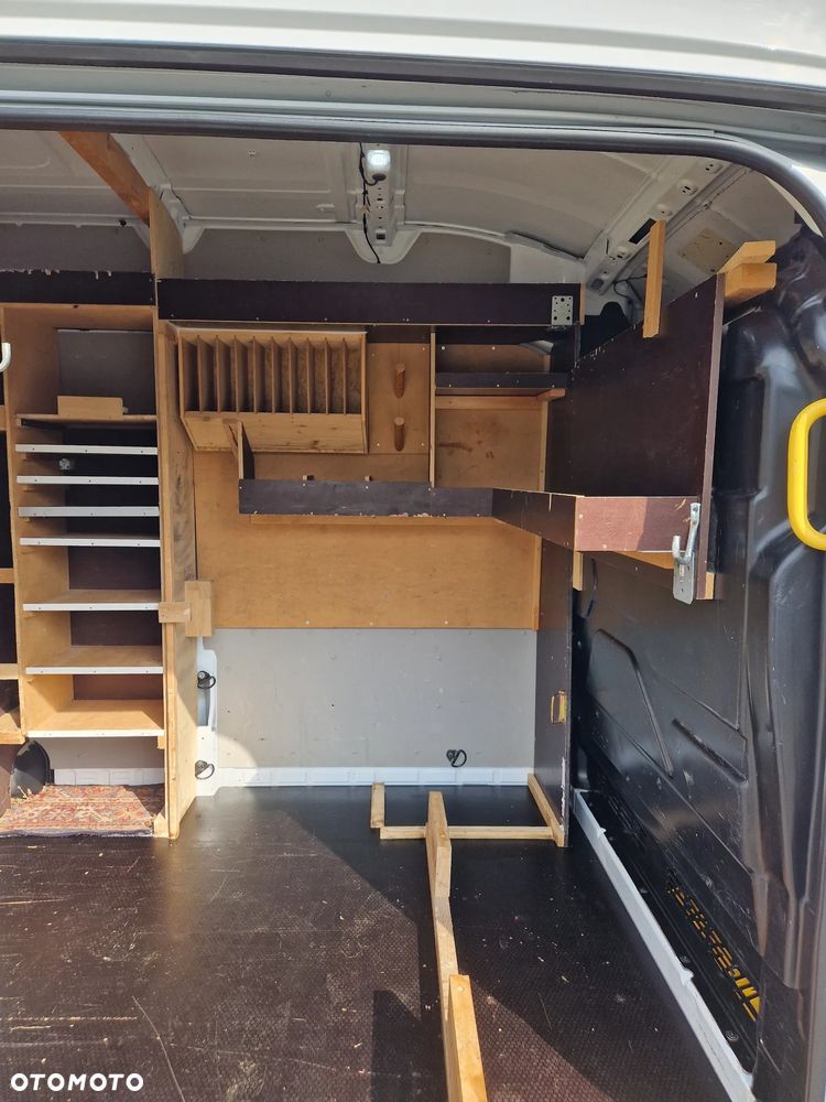 Ford Transit - 9