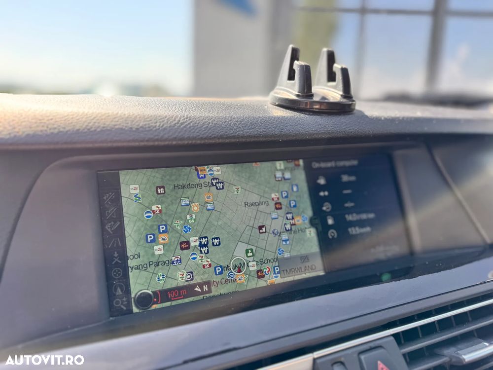 BMW Seria 5 520d Aut. - 33