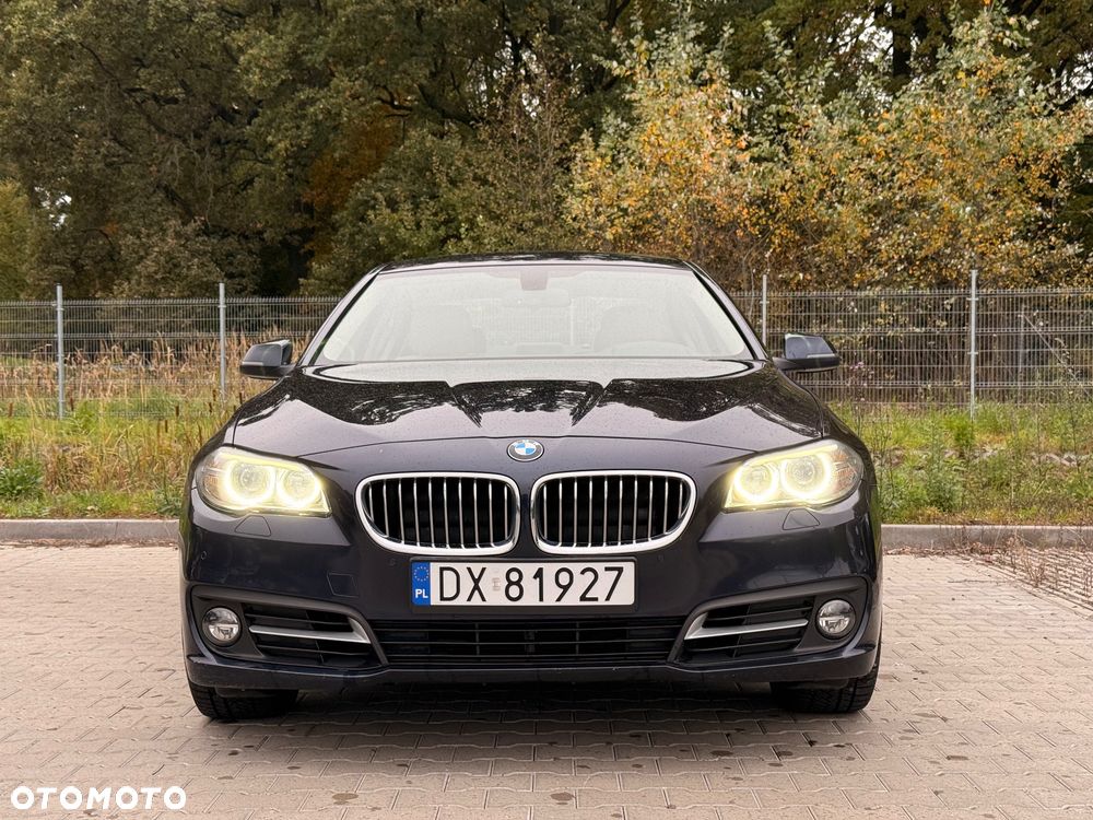 BMW Seria 5 525d xDrive - 8