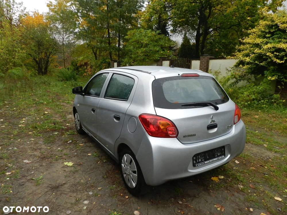 Mitsubishi Space Star - 12