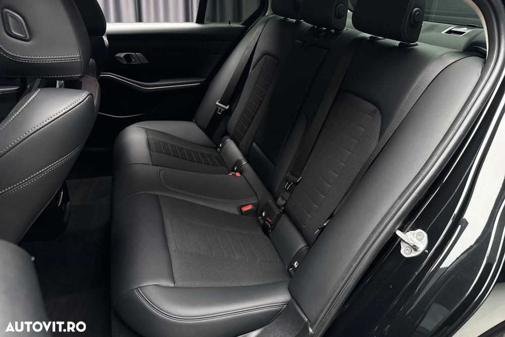 BMW Seria 3 320d xDrive AT Sport Line - 25