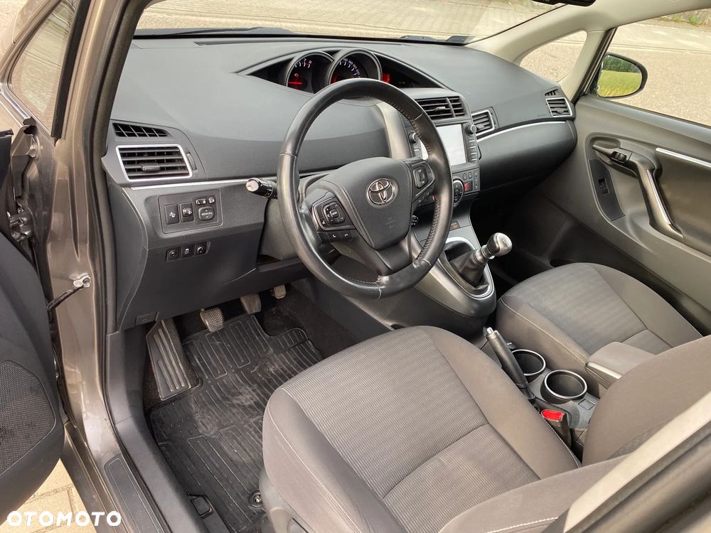 Toyota Verso 1.8 Premium EU6 - 10