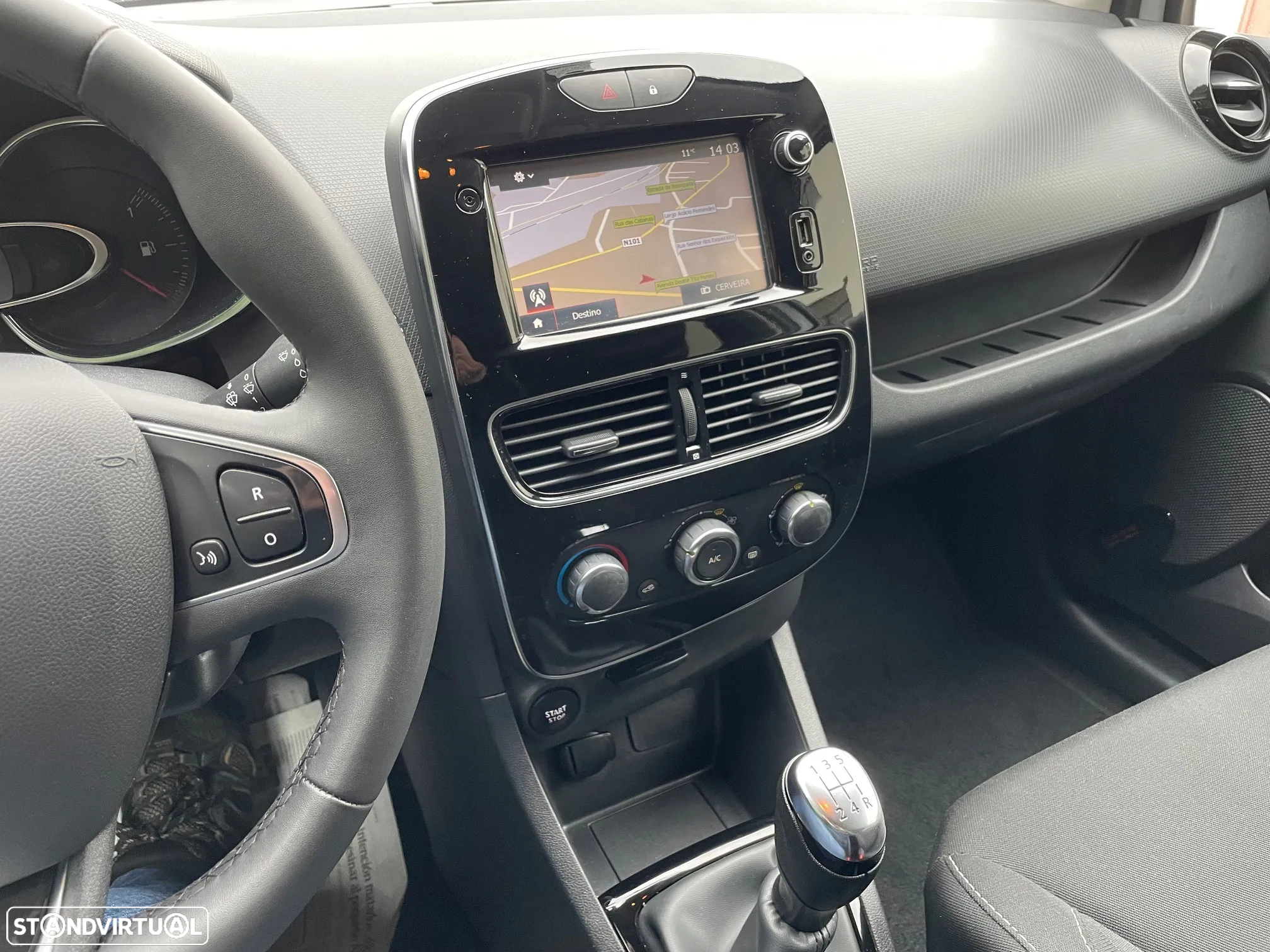 Renault Clio Sport Tourer 1.5 dCi Limited - 23