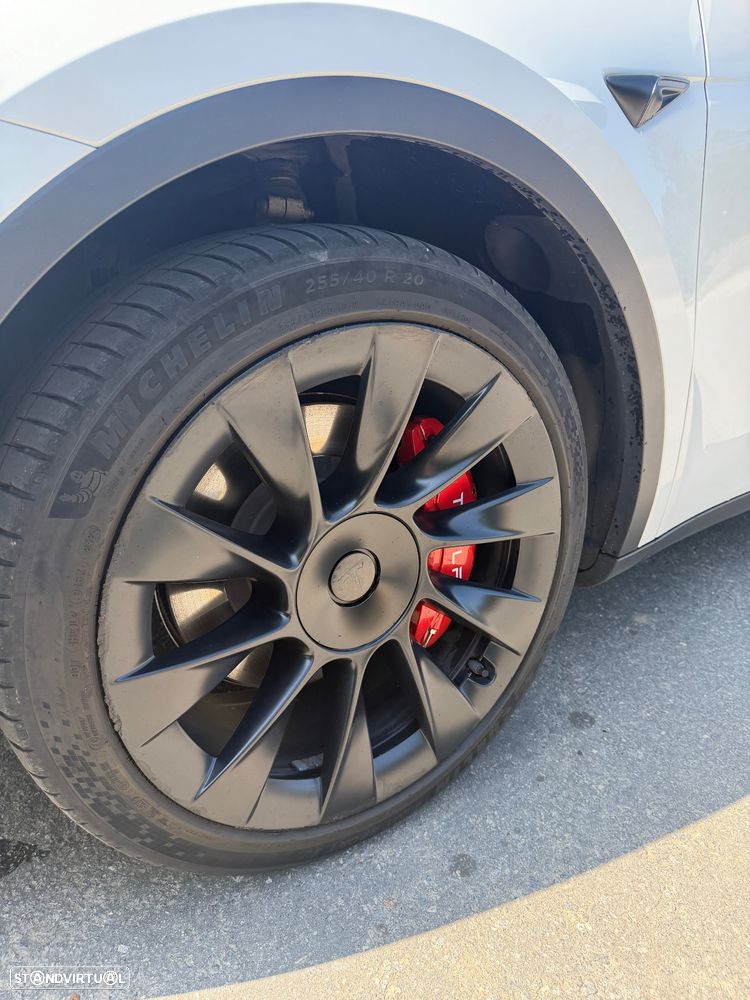 Tesla Model Y Long Range Tração Integral - 14